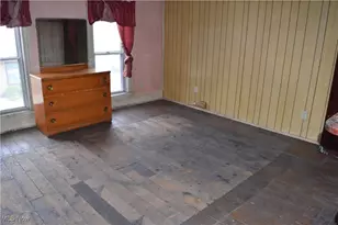 513 Union St, Martins Ferry, OH 43935 - Photo 11