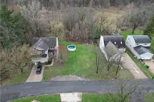 12940 Fruitside Rd, Garfield Heights, OH 44125 - Photo 7
