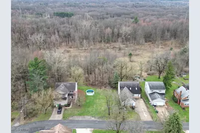 12940 Fruitside Road, Garfield Heights, OH 44125 - Photo 9