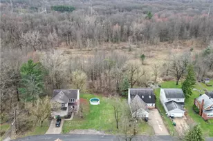 12940 Fruitside Rd, Garfield Heights, OH 44125 - Photo 9