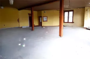 39 E Main St, Crooksville, OH 43731 - Photo 29