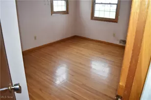 70392 Barton Rd, St Clairsville, OH 43950 - Photo 7