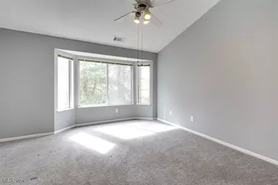 362 Village Pointe Drive, Akron, OH 44313 - Photo 17