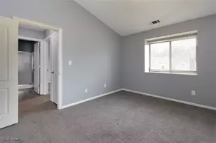 362 Village Pointe Dr, Akron, OH 44313 - Photo 21