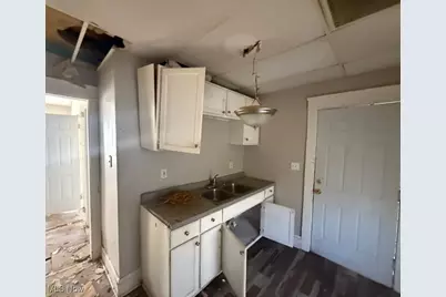 1276 E 133rd Street, East Cleveland, OH 44112 - Photo 3