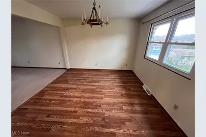 260 Scenery Drive, Weirton, WV 26062 - Photo 5