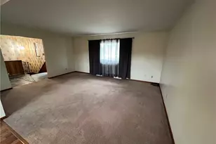 260 Scenery Dr, Weirton, WV 26062 - Photo 3