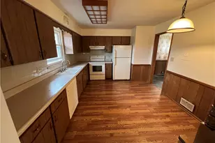 260 Scenery Dr, Weirton, WV 26062 - Photo 7