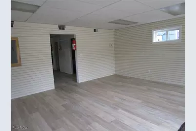 559 549 E Main Street, Geneva, OH 44041 - Photo 11