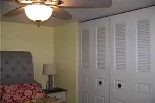 1239 Woodledge Dr, Mineral Ridge, OH 44440 - Photo 9