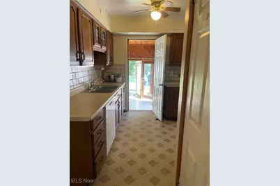 1166 Raymond Street NW, Warren, OH 44485 - Photo 11