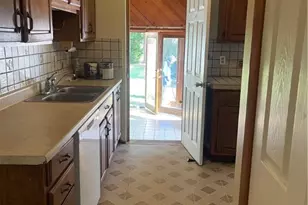 1166 Raymond St NW, Warren, OH 44485 - Photo 11