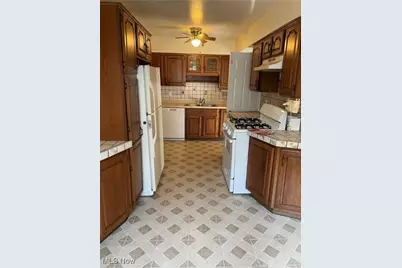 1166 Raymond Street NW, Warren, OH 44485 - Photo 9