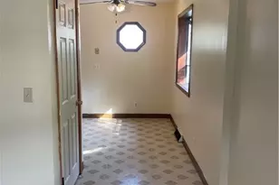 1166 Raymond St NW, Warren, OH 44485 - Photo 7