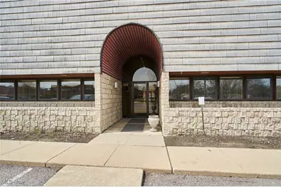 70 N Miller Road, Fairlawn, OH 44333 - Photo 3