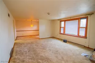 1919 Bel-Aire Ter, Steubenville, OH 43952 - Photo 17