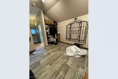 103 W 9th Street, Williamstown, WV 26187 - Photo 11