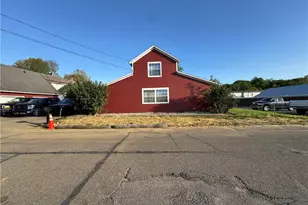 103 W 9th St, Williamstown, WV 26187 - Photo 3