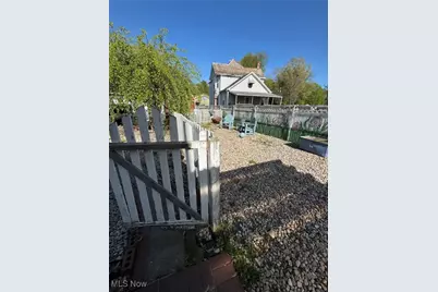 103 W 9th Street, Williamstown, WV 26187 - Photo 33