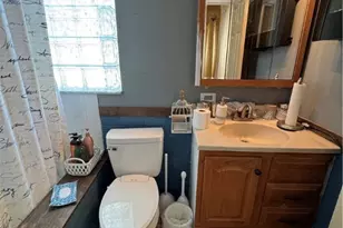 103 W 9th St, Williamstown, WV 26187 - Photo 17