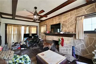 363 Maple Dr, Poland, OH 44514 - Photo 7