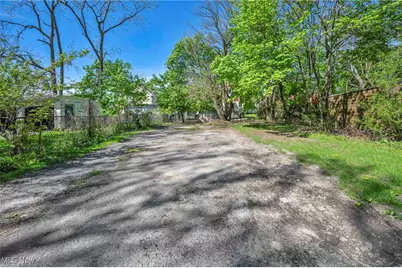 13201 Southview Avenue, Loveland, OH 44120 - Photo 19