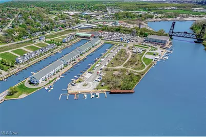 374 Bascule Drive, Lorain, OH 44052 - Photo 39