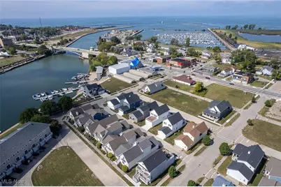 374 Bascule Drive, Lorain, OH 44052 - Photo 47