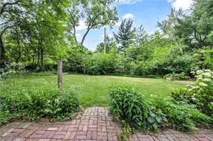 23580 Shaker Blvd, Huber Heights, OH 44122 - Photo 27