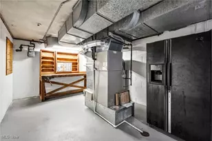 23580 Shaker Blvd, Huber Heights, OH 44122 - Photo 21