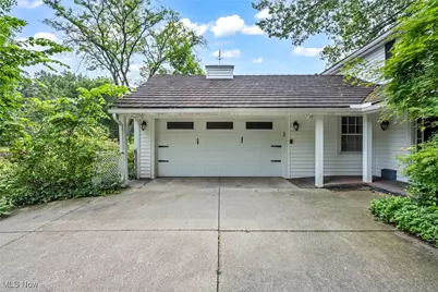 23580 Shaker Boulevard, Huber Heights, OH 44122 - Photo 29