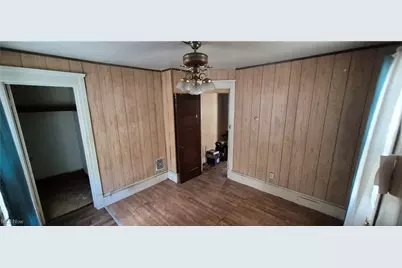 2201 E 36th Street, Loveland, OH 44115 - Photo 9