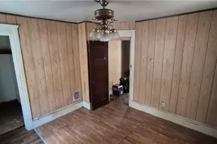 2201 E 36th St, Loveland, OH 44115 - Photo 9