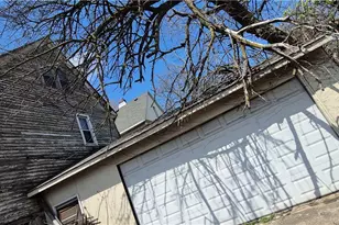 2201 E 36th St, Loveland, OH 44115 - Photo 3