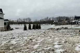 405 Club Dr W, Aurora, OH 44202 - Photo 11