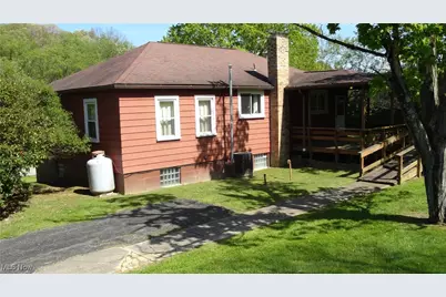 7517 Veterans Boulevard, Chester, WV 26034 - Photo 9