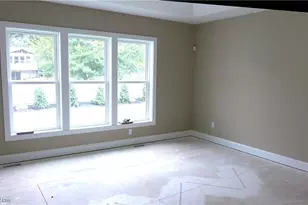 945 Royal Oak Ave NE, North Canton, OH 44720 - Photo 7