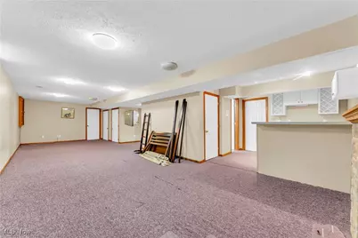 2736 Green Road, Huber Heights, OH 44122 - Photo 33