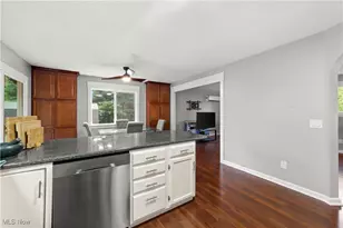 9113 Dean Rd, Vermilion, OH 44089 - Photo 9