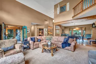 10360 Sawmill Dr, Chardon, OH 44024 - Photo 13