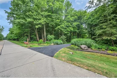 10360 Sawmill Drive, Chardon, OH 44024 - Photo 47