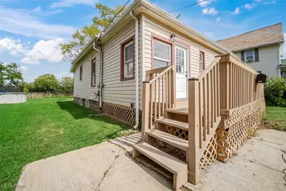 2049 E 39th Street, Ashtabula, OH 44004 - Photo 3