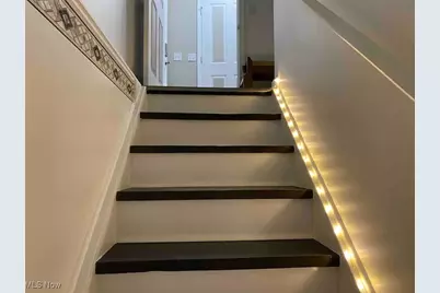 180 Elizabeth Parkway, Akron, OH 44304 - Photo 11