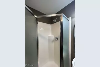 180 Elizabeth Parkway, Akron, OH 44304 - Photo 9