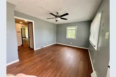 725 Logan Avenue, Mingo Junction, OH 43938 - Photo 11