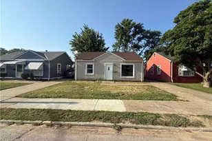 12620 Grimsby Ave, Loveland, OH 44135 - Photo 1