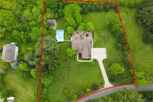 1302 Hillandale Dr, Akron, OH 44333 - Photo 3