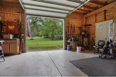 1302 Hillandale Drive, Akron, OH 44333 - Photo 45