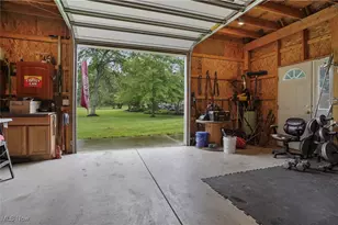 1302 Hillandale Dr, Akron, OH 44333 - Photo 45