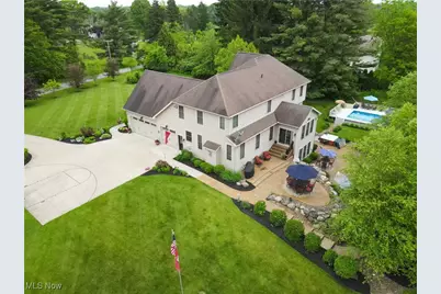 1302 Hillandale Drive, Akron, OH 44333 - Photo 5